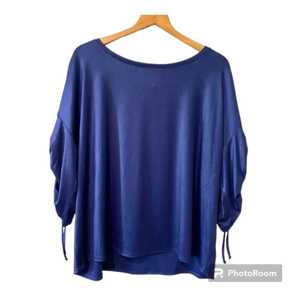 Elegant Deep Blue Blouse with Shiny Accents- NWT- Size M - Picture 10 of 12